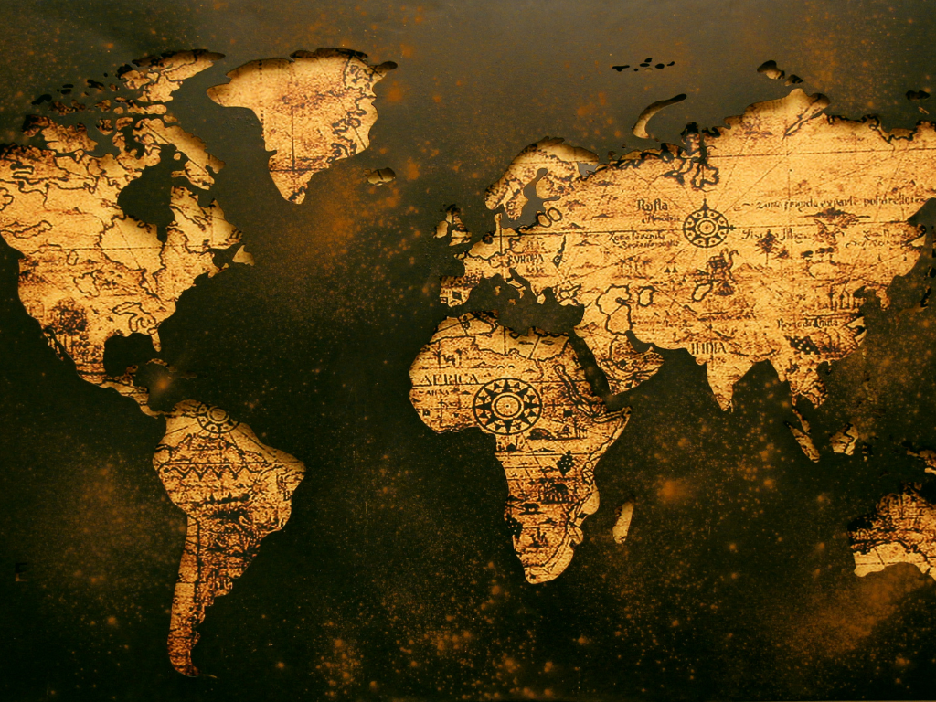 drewniana mapa świata - pomysł na prezent dla pary